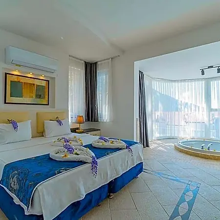 Sertil Deluxe Tropical فندق